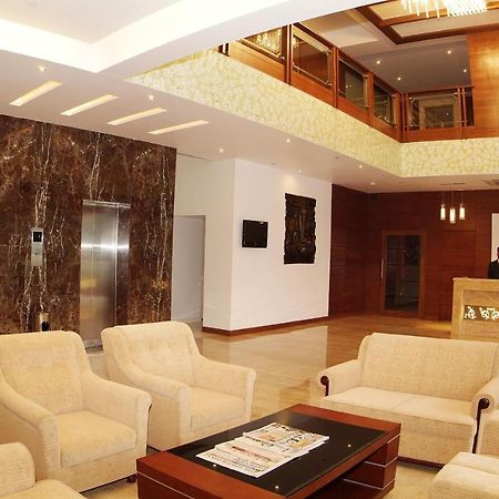 Parijatha Gateway Hotel Bangalore Luaran gambar