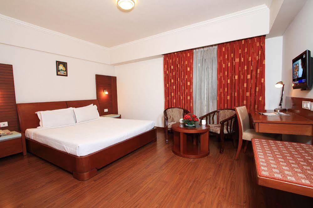Parijatha Gateway Hotel Bangalore Luaran gambar